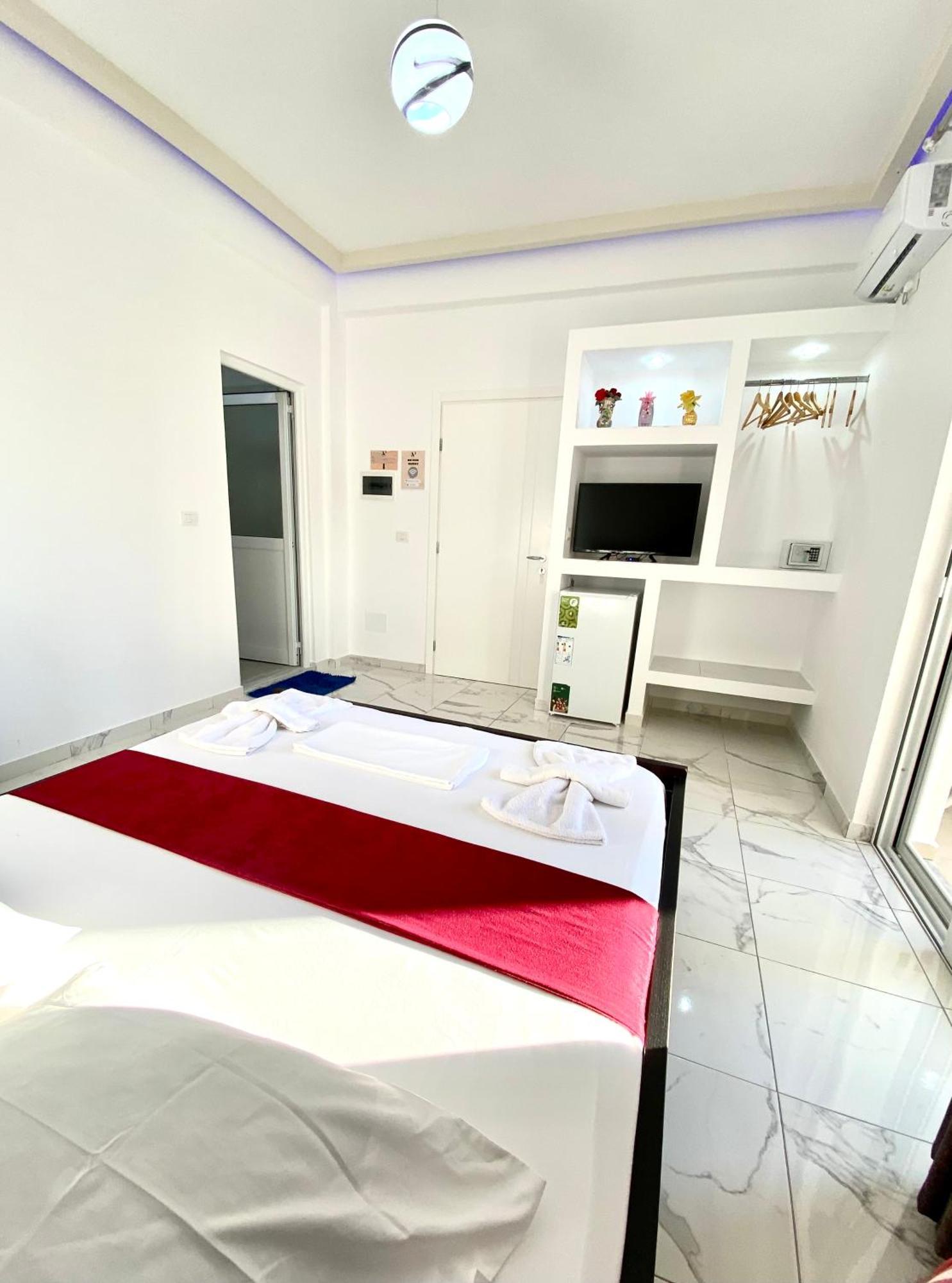 Apartmente Pamela Sarandë Exterior foto
